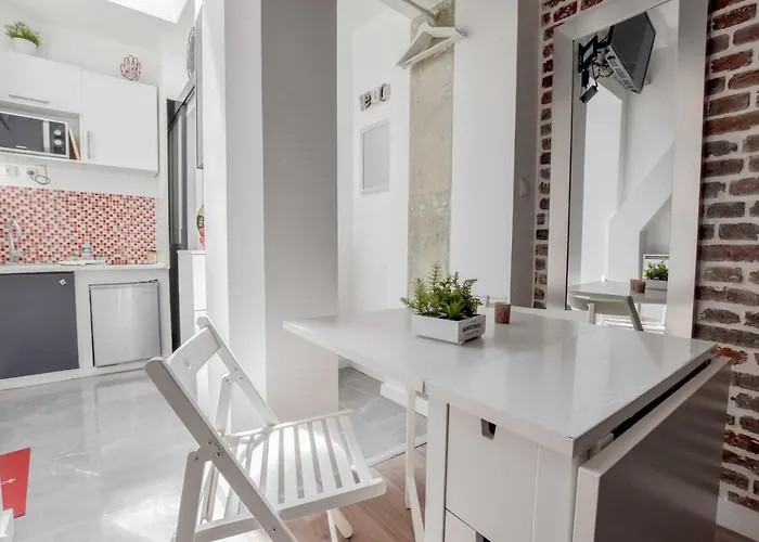 Cozy Studio Next To Canal Saint-martin