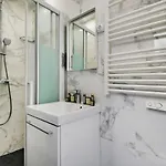 Apartament Cozy Studio Next To Canal Saint-martin *