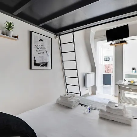 Cozy Studio Next To Canal Saint-martin