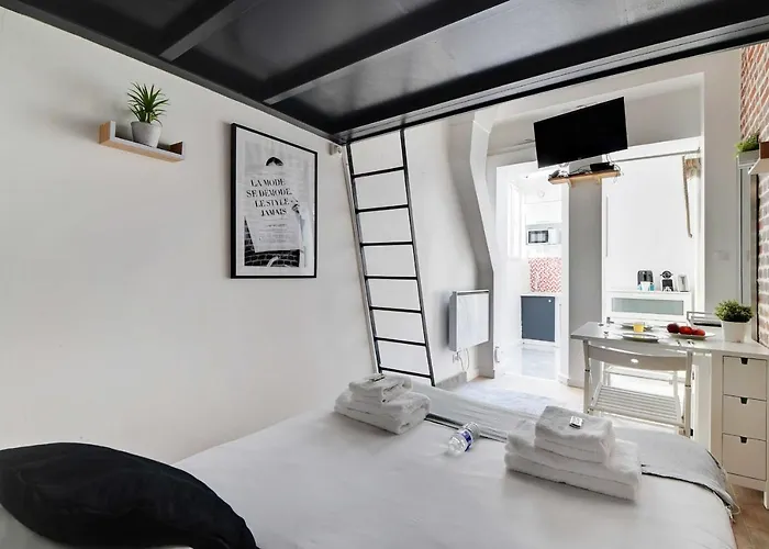 Cozy Studio Next To Canal Saint-martin
